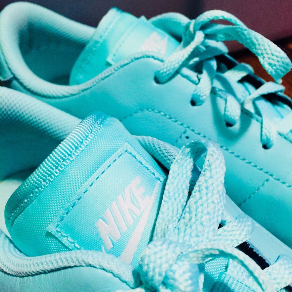 NIKE Casual Court Shoes